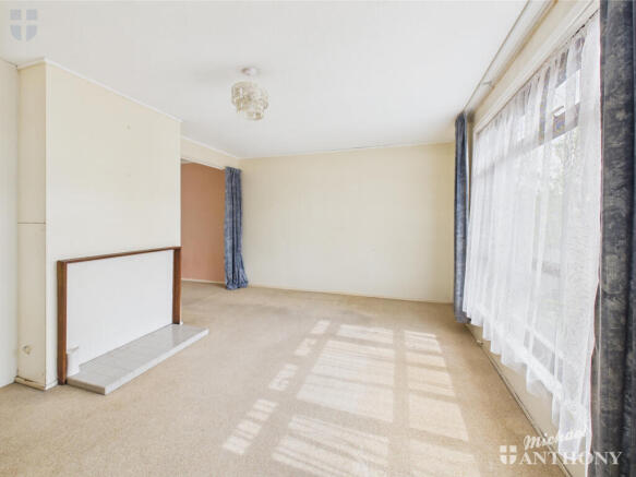 CAM03852G0-PR0258-STILL004