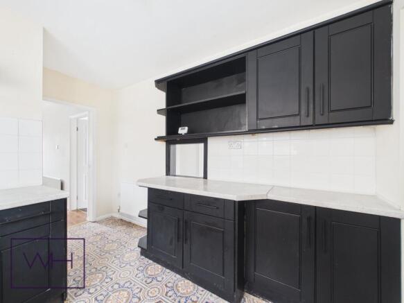 CAM04980G0-PR0118-ST