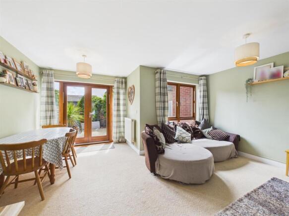 Sitting / Dining Room