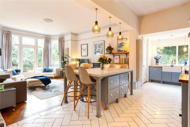 Living Room/Kitchen