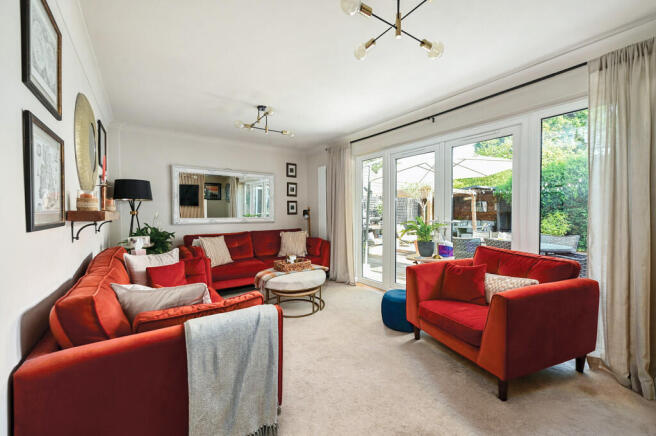 83 Yeovil Road (1...