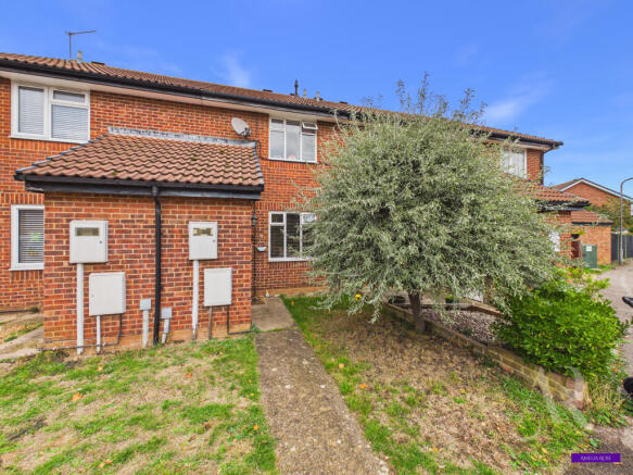 2-bed terraced on Dulwich Close, Newport Pagnell, £280,000
