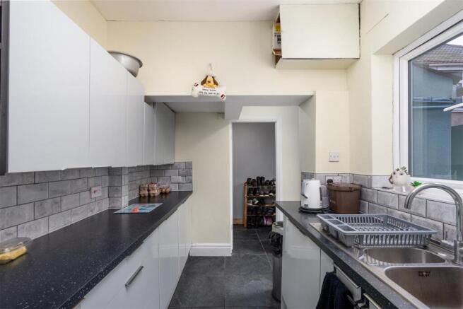 2 bed Semi-Detached for sale Image 5