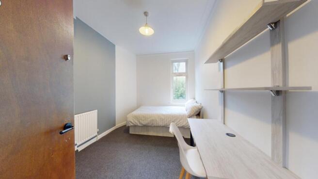 5 bed House to rent Image 12