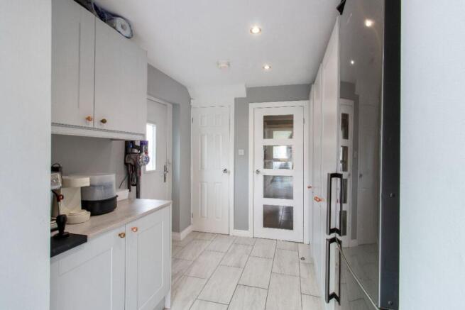 3 bed Semi-Detached for sale Image 11