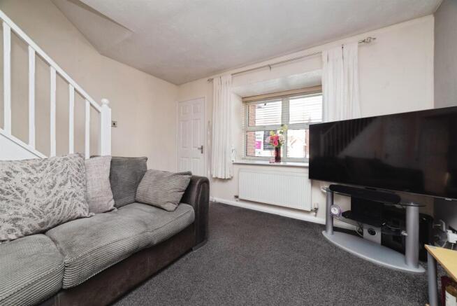 2 bed Semi-Detached for sale Image 8