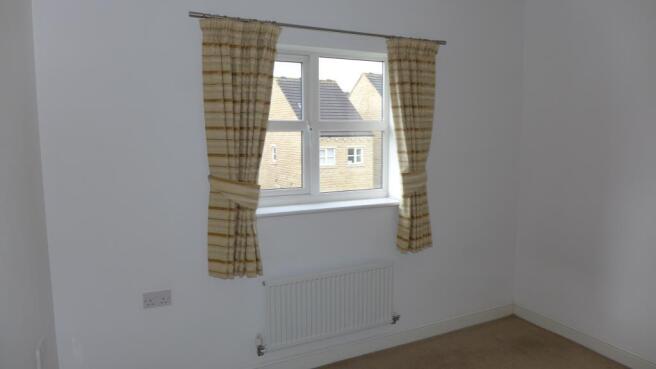 4 bed House to rent Image 7