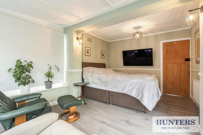 2 bed Semi-Detached Bungalow for sale Image 8