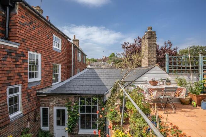 7 Southover High Street-16.jpg