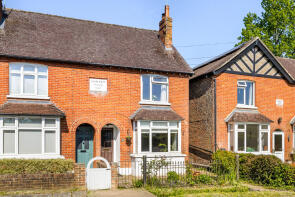 2, Claremont Villas, Russ Hill, Horley RH6 0EJ