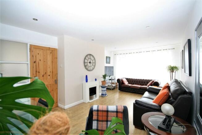 Lounge / Dining Room