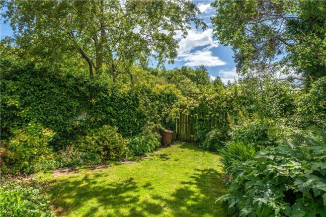 4 bed Detached for sale Image 8