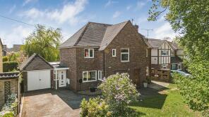 8, Gravel Hill, Emmer Green, Reading RG4 8QJ