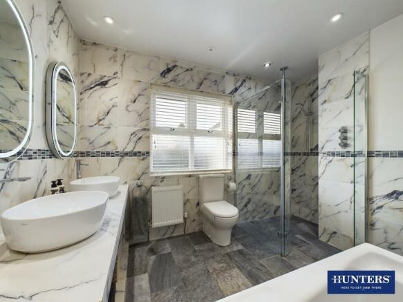 Master En-Suite
