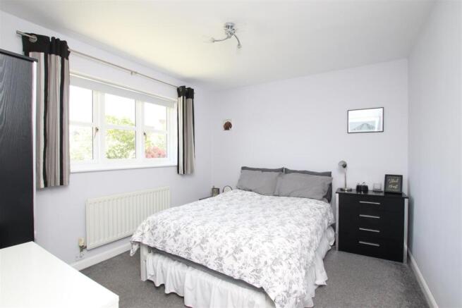 Bedroom 2.JPG