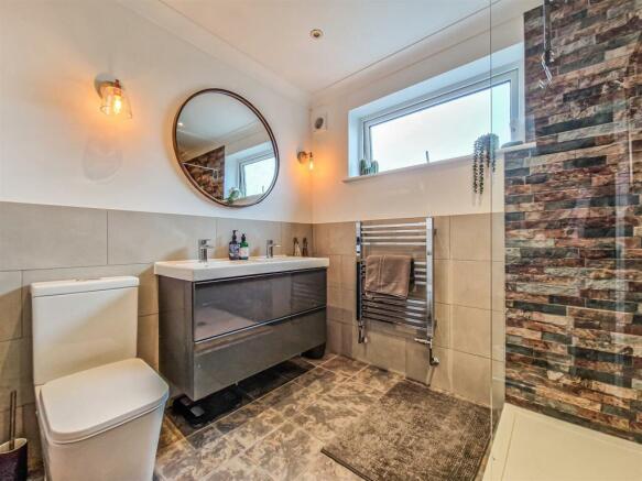 luxury shower room