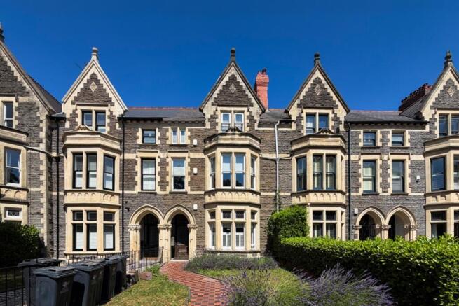 Call 02920 668585 to secure your viewing _14
