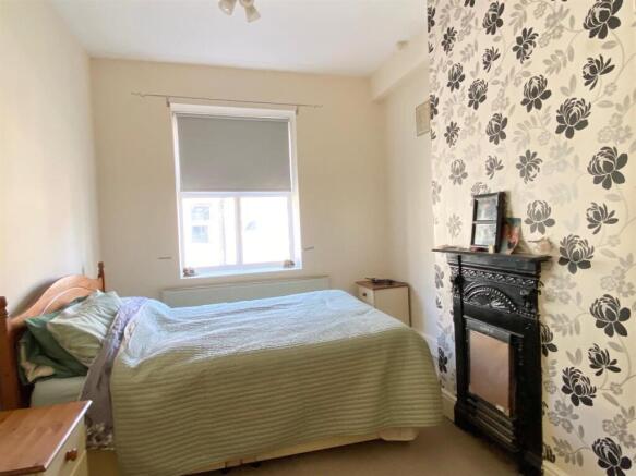 2 bed Terraced for sale Image 7