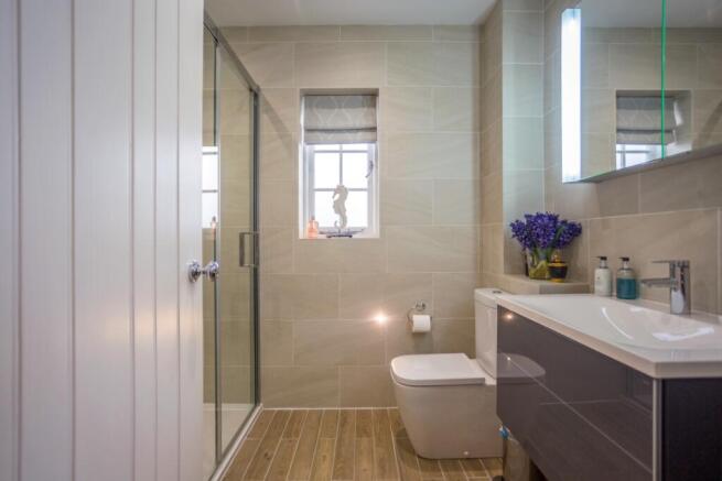 Bedroom 2 en-suite