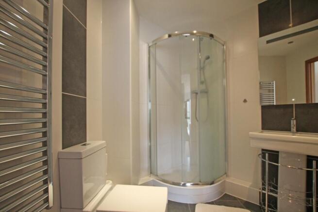 2 bed Flat to rent Image 8