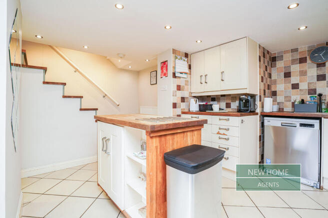 3 bed Semi-Detached for sale Image 9