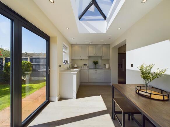 kitchen/dining area