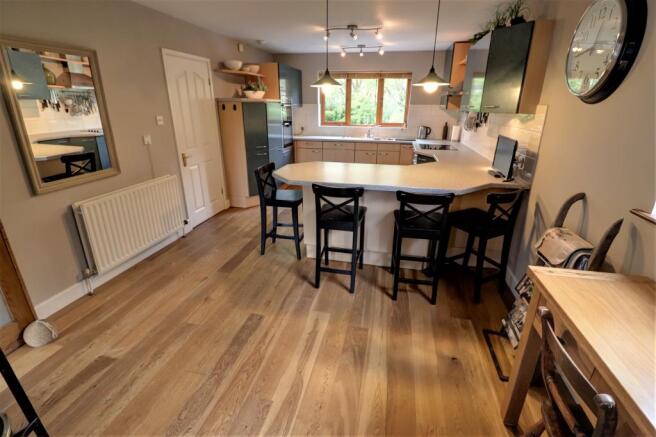 Kitchen Diner 4