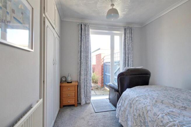 2 bed Semi-Detached Bungalow for sale Image 9