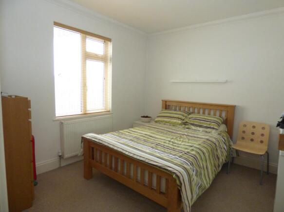 Bedroom (ground floo