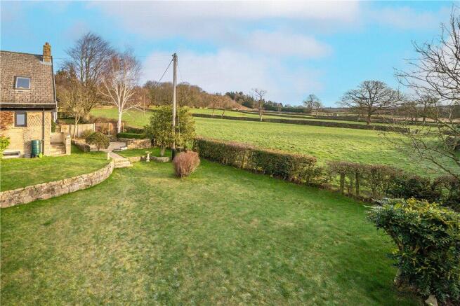 4 bed Detached for sale Image 10