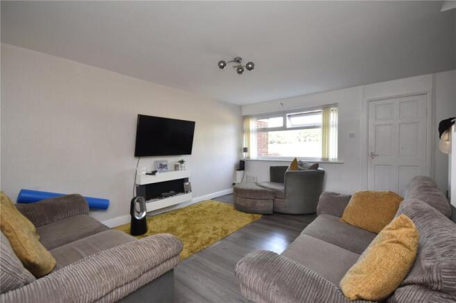 3 bed Terraced for sale Image 5