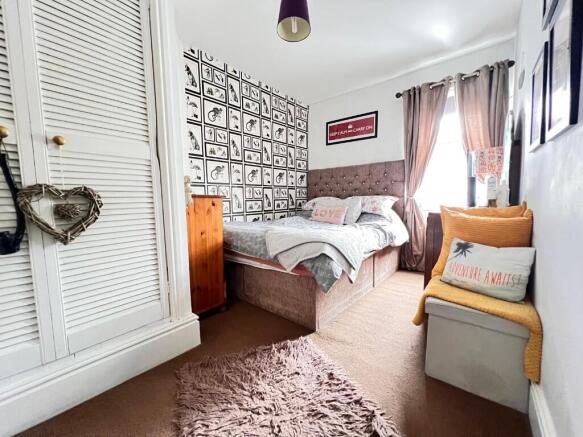 BEDROOM 1