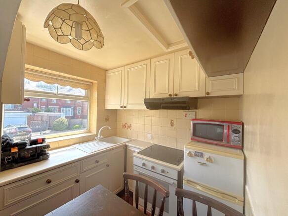 1 bed Detached for sale Image 11