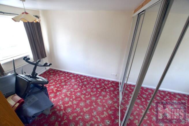 3 bed Semi-Detached to rent Image 9