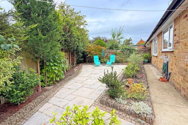 2 bed Semi-Detached Bungalow for sale Image 11