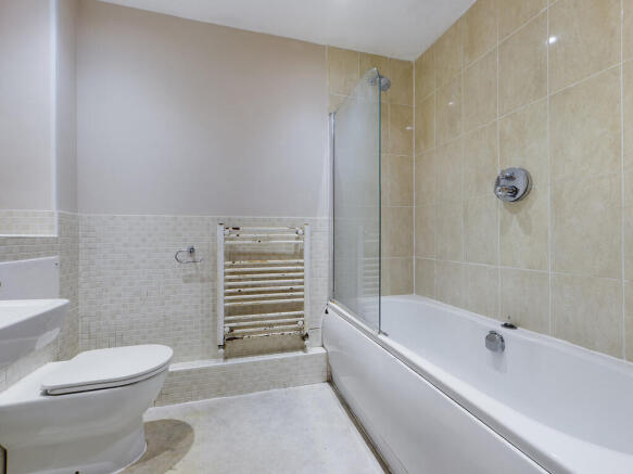 2 bed Ground Flat to rent Image 9
