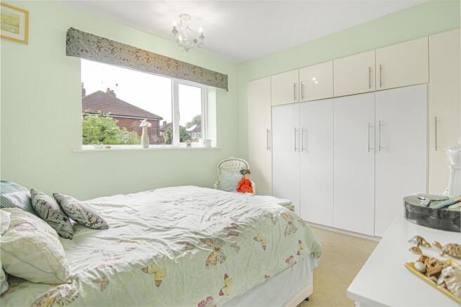 3 bed Semi-Detached for sale Image 12