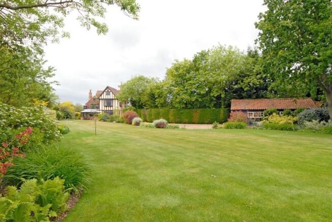 Full length garden
