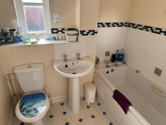 Bathroom.jpg