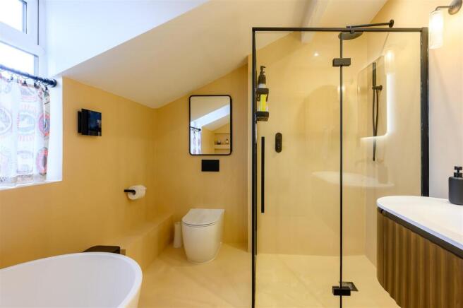 3 bed Terraced for sale Image 9