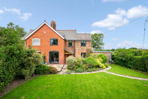 Tall Trees, Beehive Lane, Moulton, CW9 8NT
