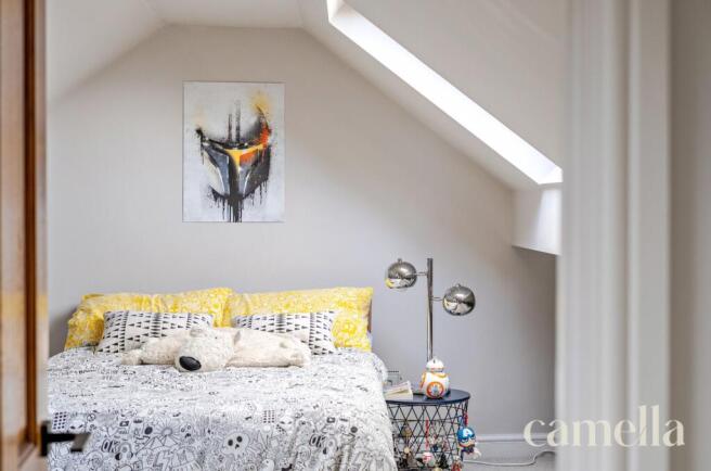 BEDROOM 2