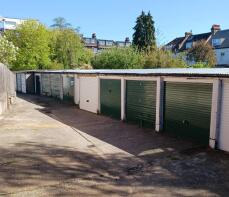 Flat 2, Clock House Court, Clock House Road, Beckenham BR3 4JR