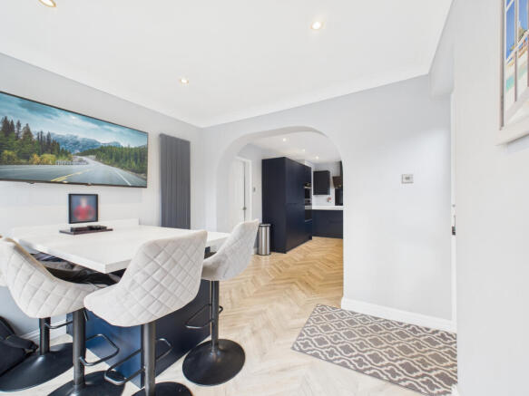 3 bed Semi-Detached for sale Image 10