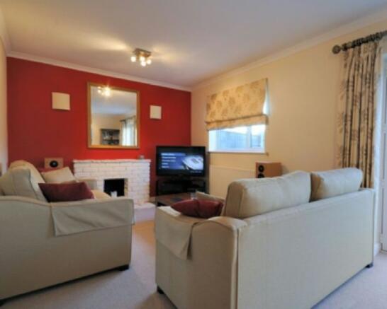 Lounge/Dining Room