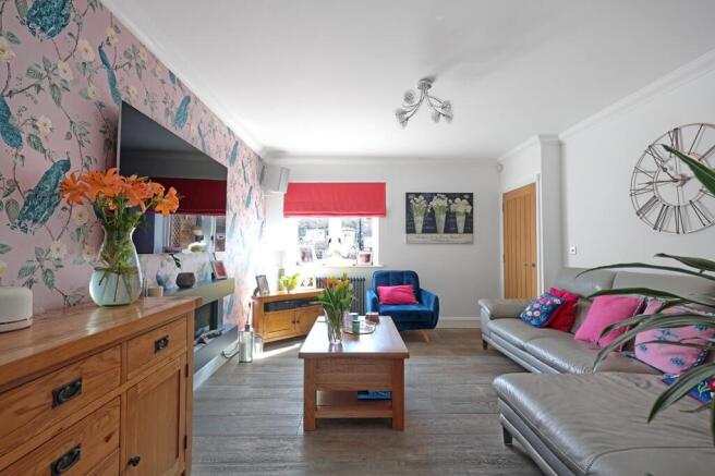 3 bed Semi-Detached for sale Image 7