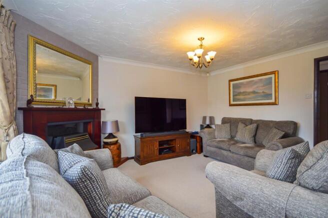 2 bed Detached Bungalow for sale Image 4