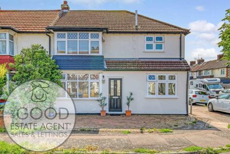 62 Avondale Drive, Loughton, IG10 3DE