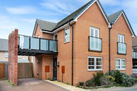 Lithgows Avenue, Brooklands, Milton Keynes