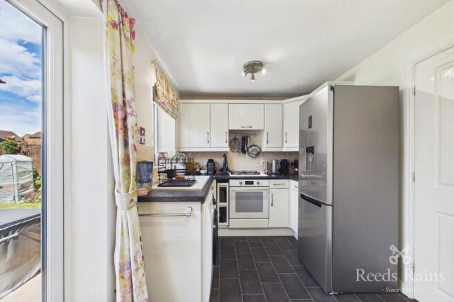 2 bed Semi-Detached for sale Image 7